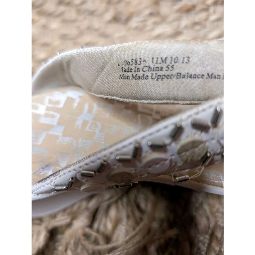 Clarks Womens 11M Light Tan/White Silver Slip On 3" Wedge Heel Thong Sandals - Picture 10 of 10